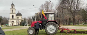 Agricultorul care a arat gazonul din Parcul Catedralei a fost amendat